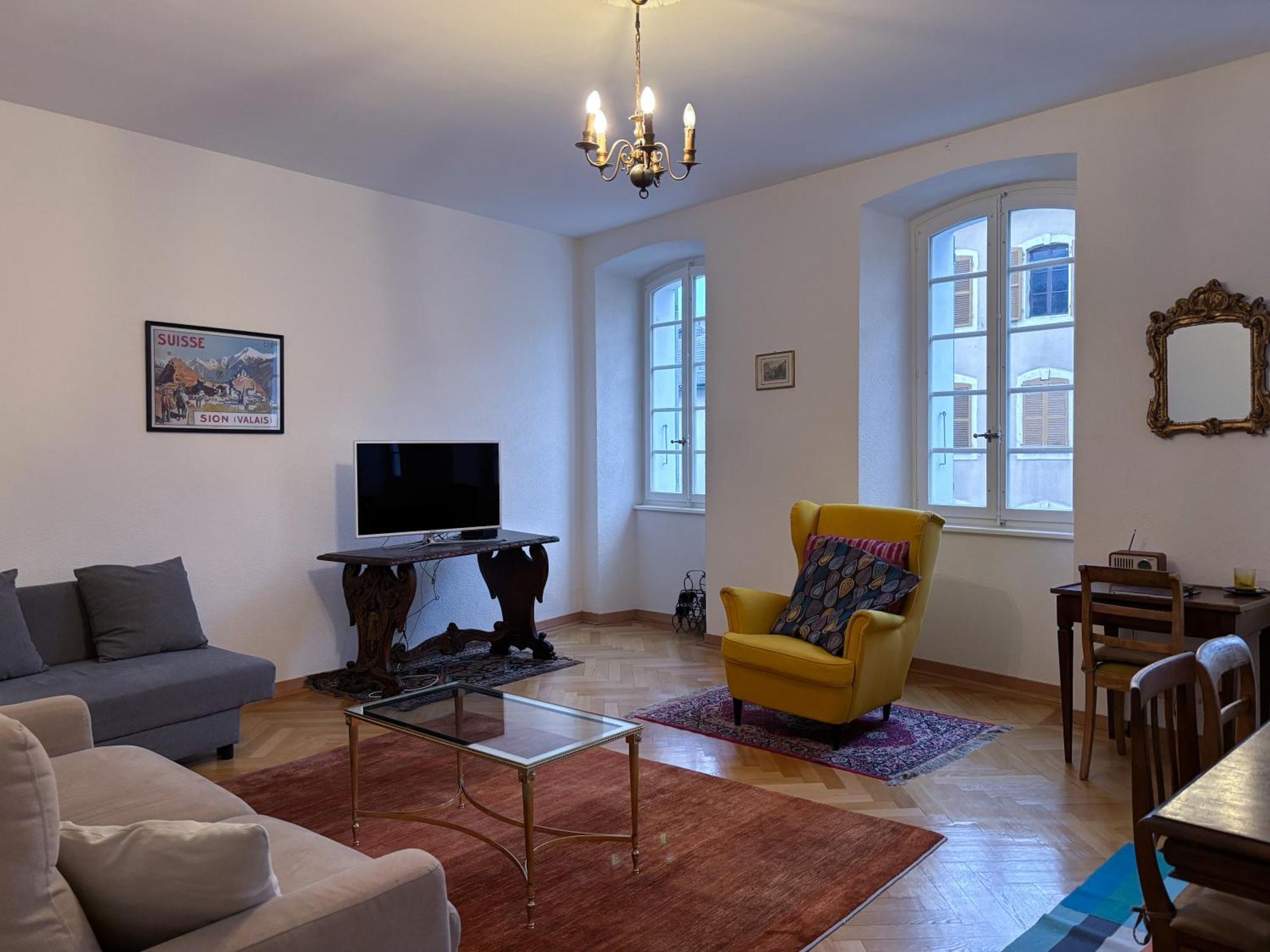 Charmant Appartement Au Coeur De Sion Exterior photo