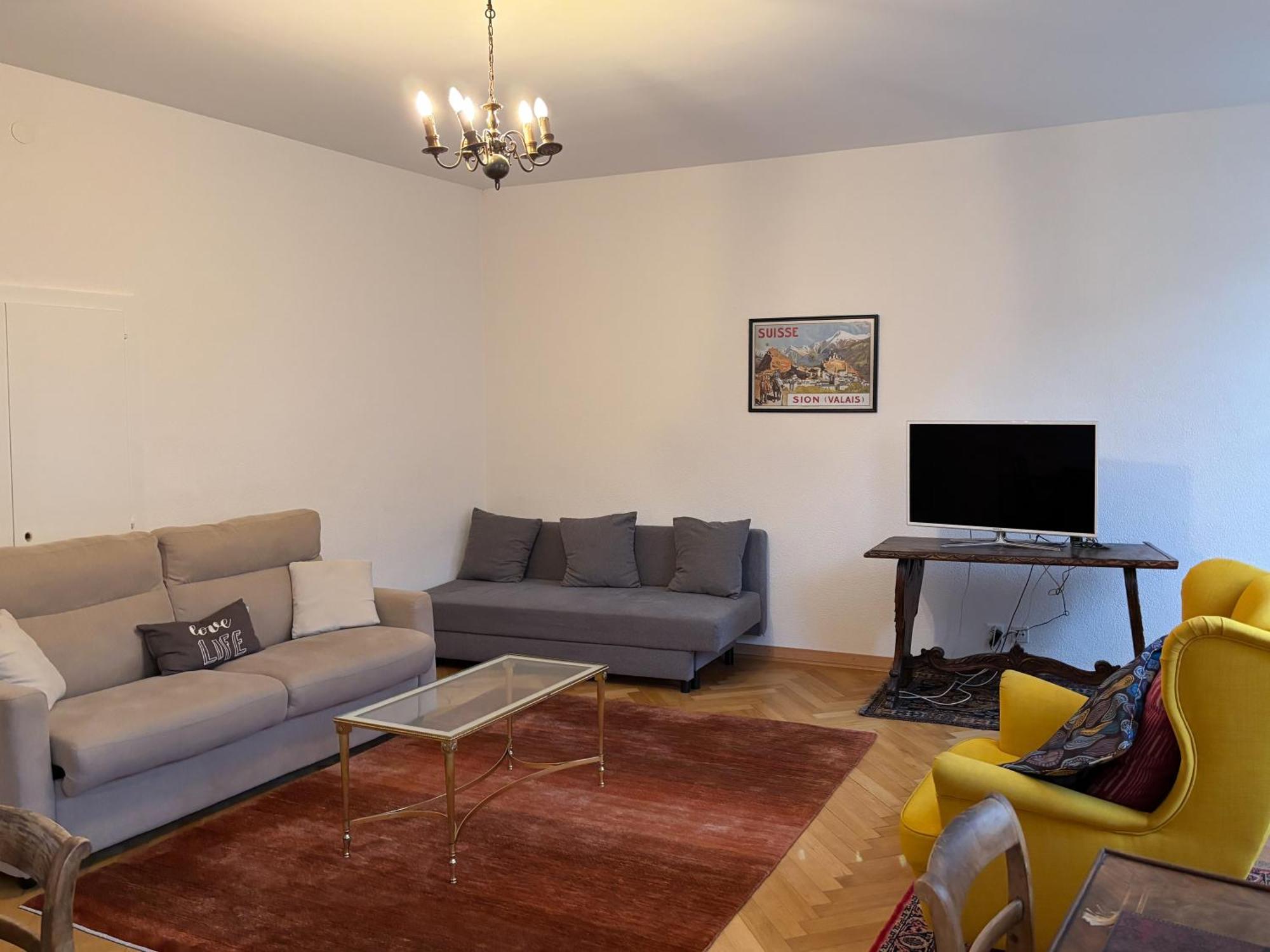 Charmant Appartement Au Coeur De Sion Exterior photo
