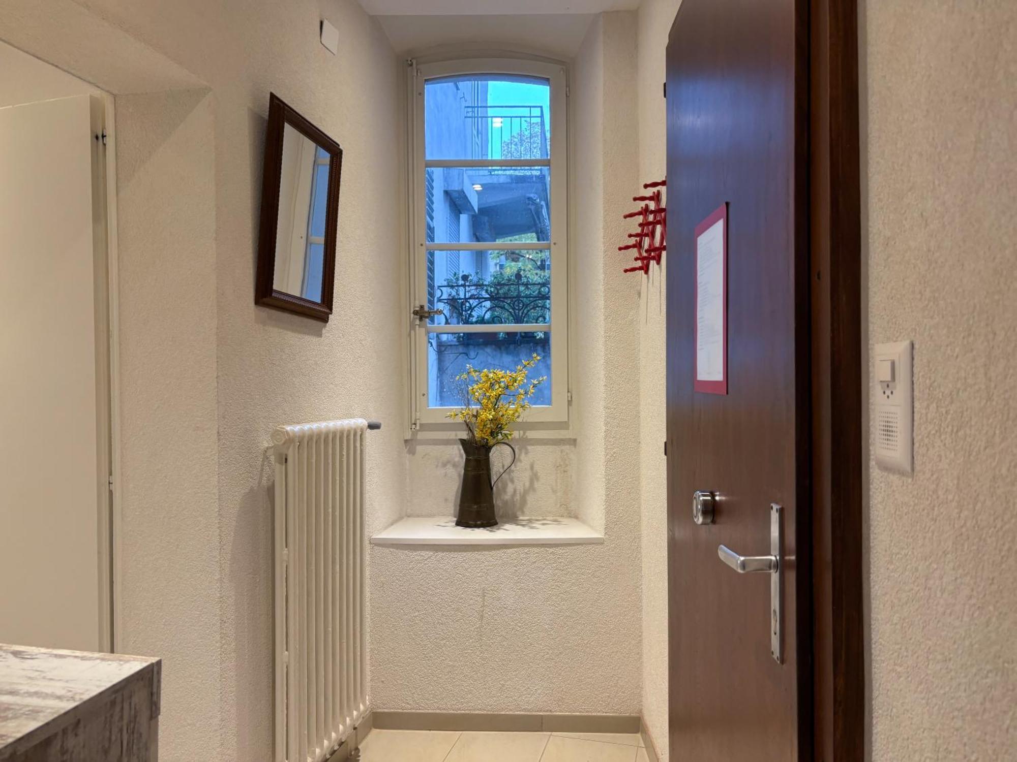 Charmant Appartement Au Coeur De Sion Exterior photo